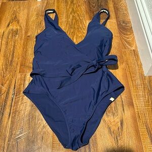 Summersalt The Perfect Wrap One Piece. Navy. Size 8. New, never worn, no tags.